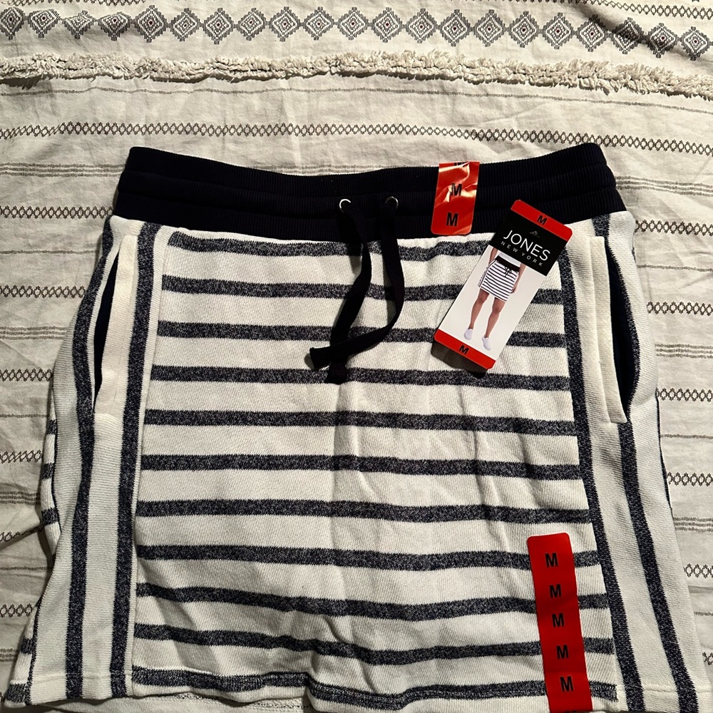 Jones New York Blue and White Skort